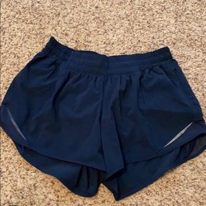Lululemon size 8 Hotty Hot shorts